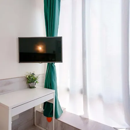 Mirabilia Golden Guest house *